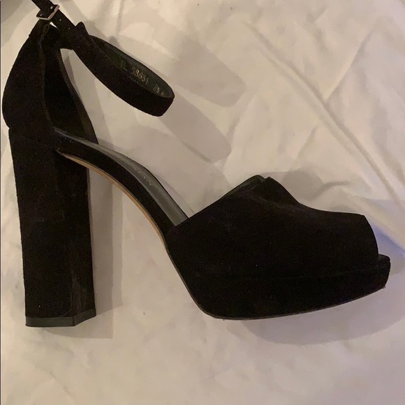 Stuart Weitzman platform heels - Picture 2 of 7